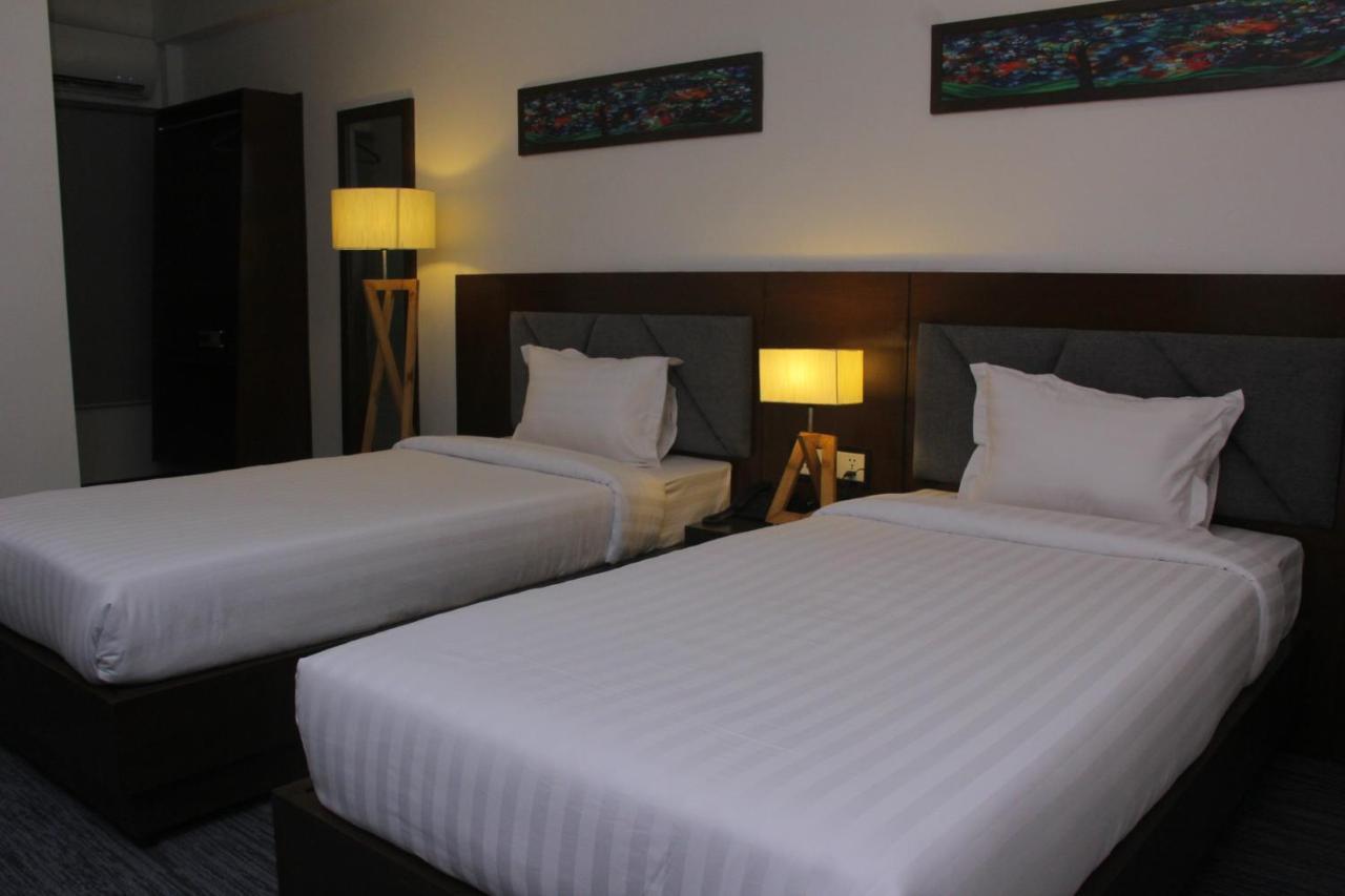 Hotel Zakaria International Dhaka Exterior photo