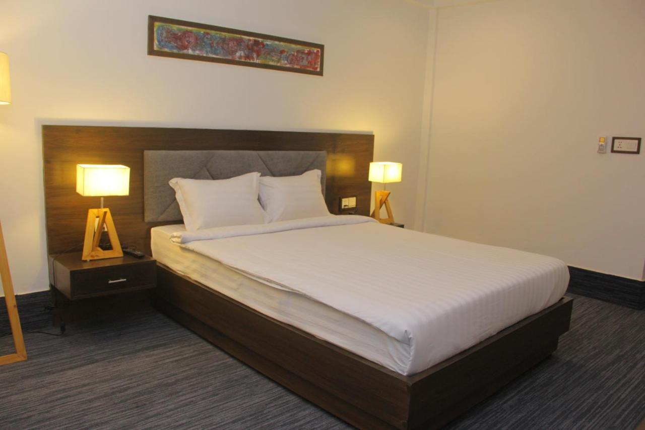 Hotel Zakaria International Dhaka Exterior photo